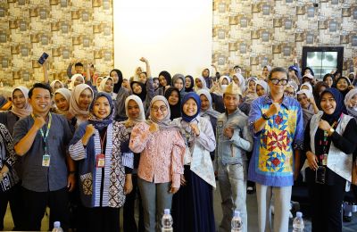 Kunjungan Industri Kelas XI Pemasaran ke Galeri Industri Kreatif Semarang